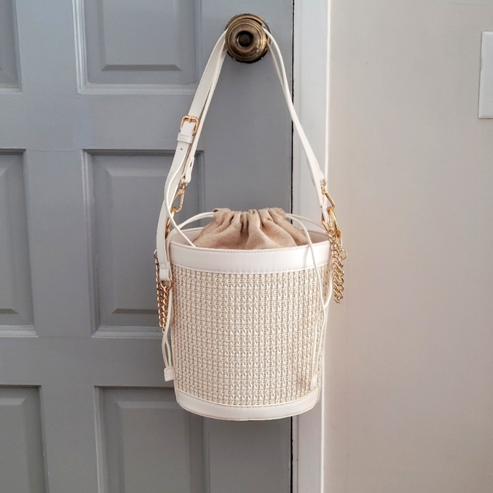 Vanilla faux leather bucket bag